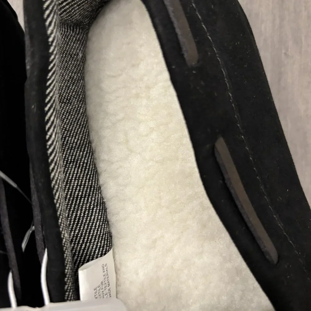 Kids black Moccasin slippers Size 5 by Cat & Jack NEW